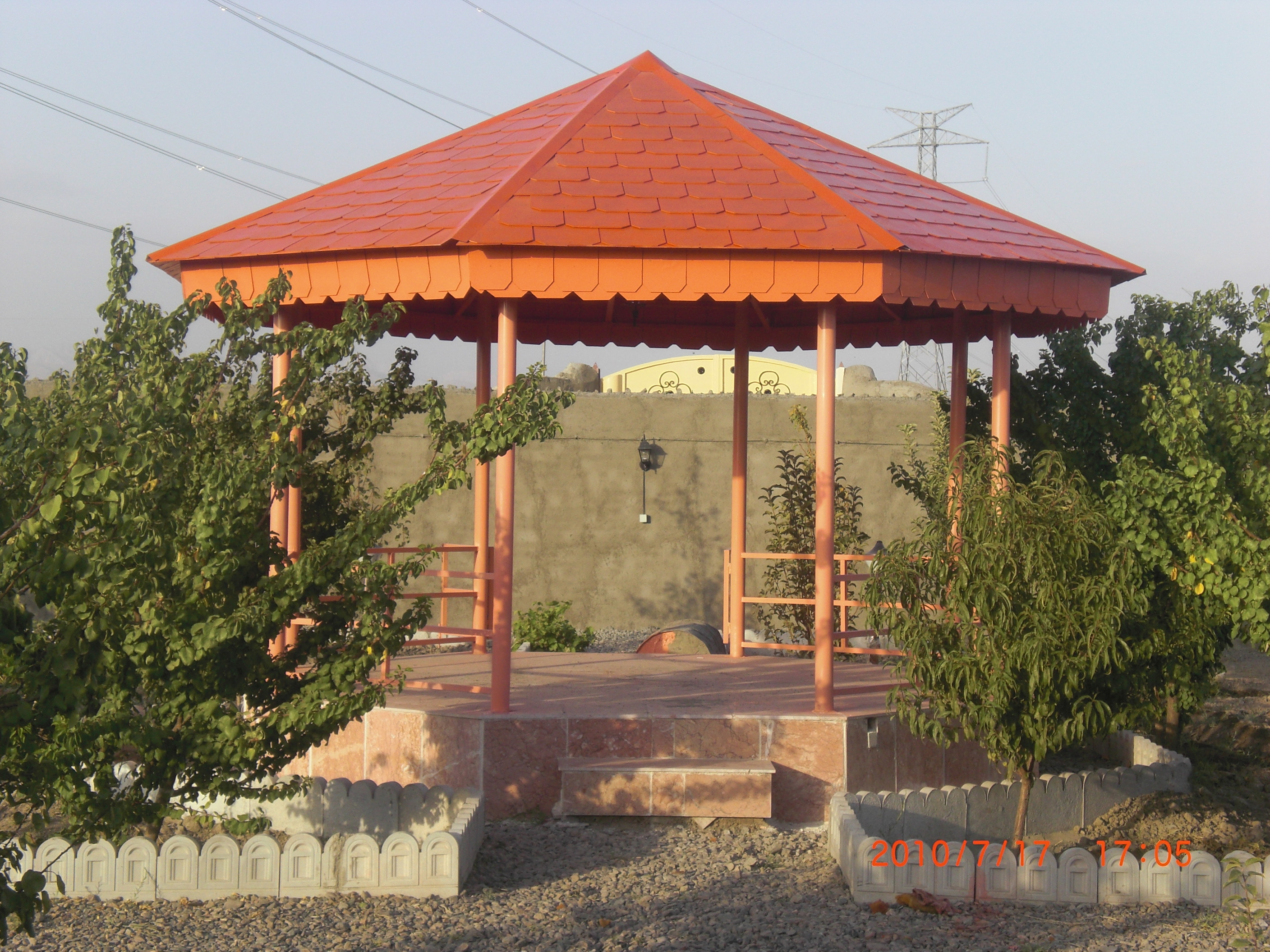 آلاچیق فلزی