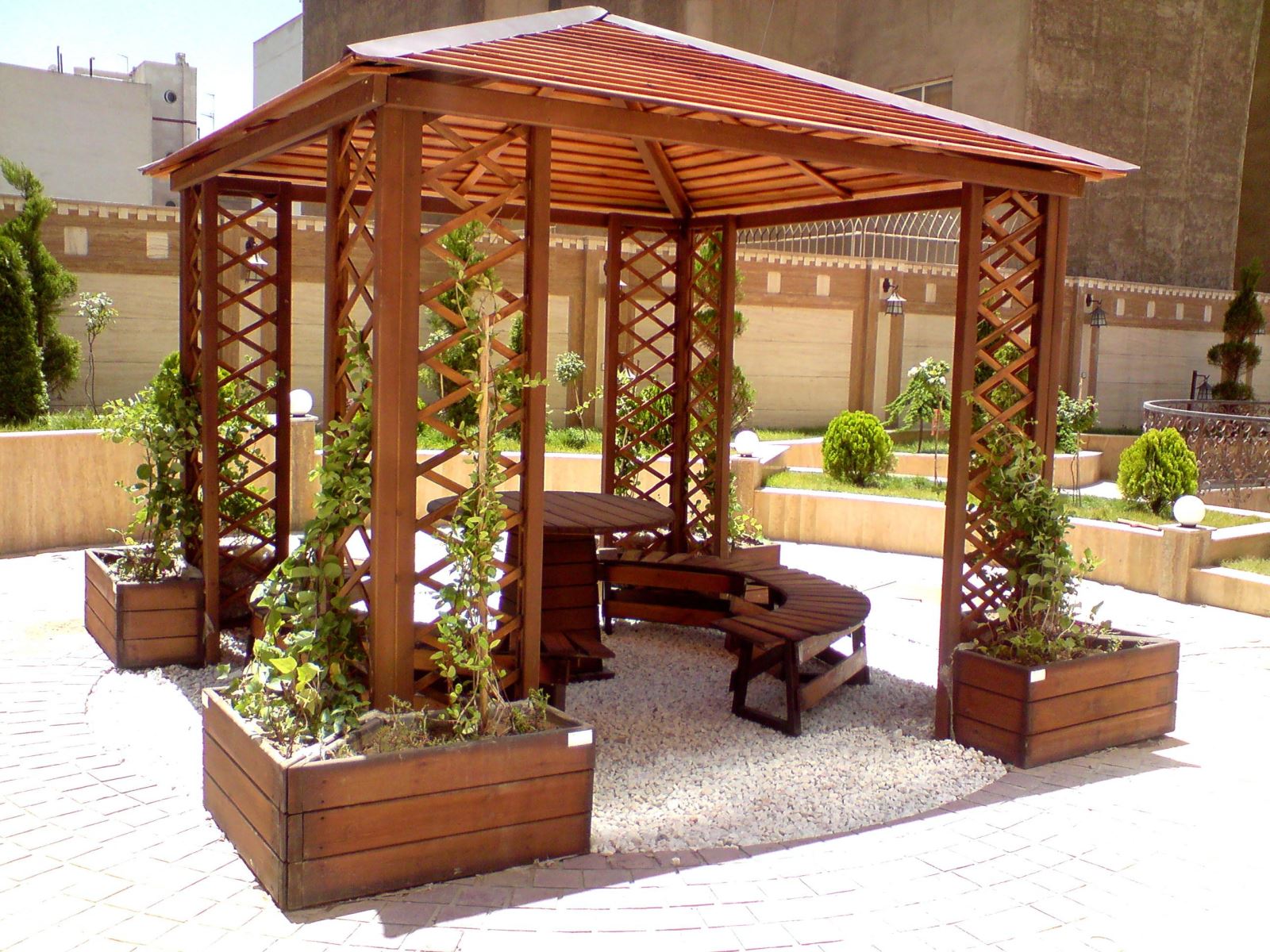 آلاچیق فلزی باغی
